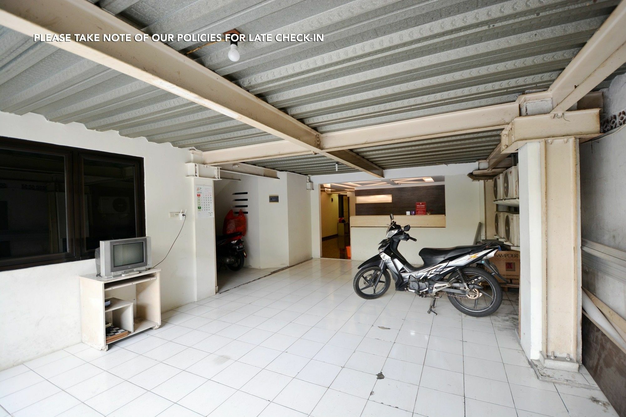 Zen Rooms Abuserin Fatmawati Cilandak  Luaran gambar
